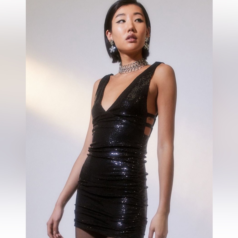 NEW HOCO SPARKLY/SEQUINS BLACK MINI DRESS (NEVER WORN)